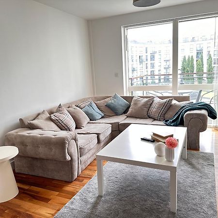 Centrally Located 1Br Apt Near Edg Cricket, University Of Bham, Priory Hospital & Cannon Hill Park Birmingham Bagian luar foto