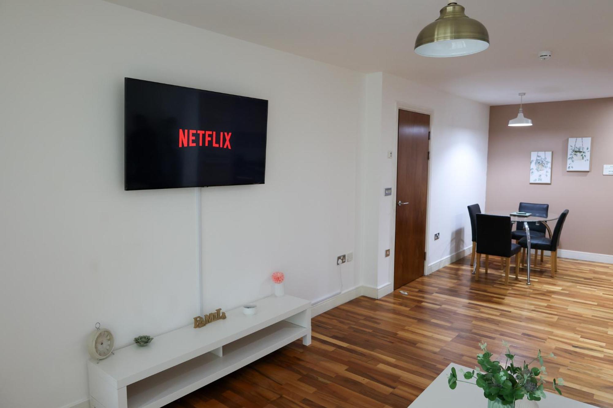 Centrally Located 1Br Apt Near Edg Cricket, University Of Bham, Priory Hospital & Cannon Hill Park Birmingham Bagian luar foto